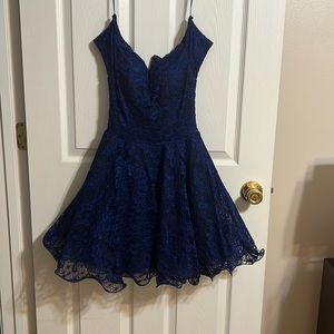 Windsor dress for formal dress, size 00.